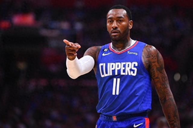 NBA总决赛G1-马刺负尼克斯 文班26+12布伦森30分